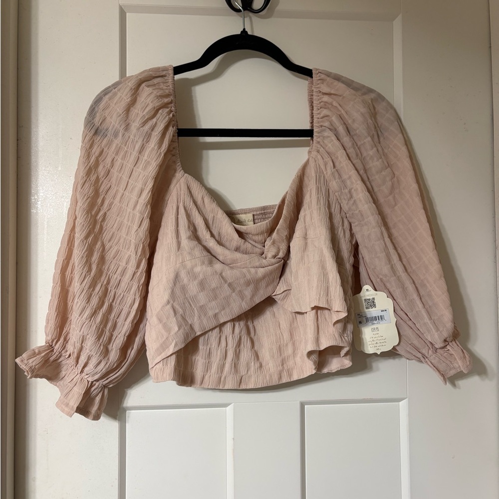 Altar’s State Light Pink Puff-Sleeve Crop Top